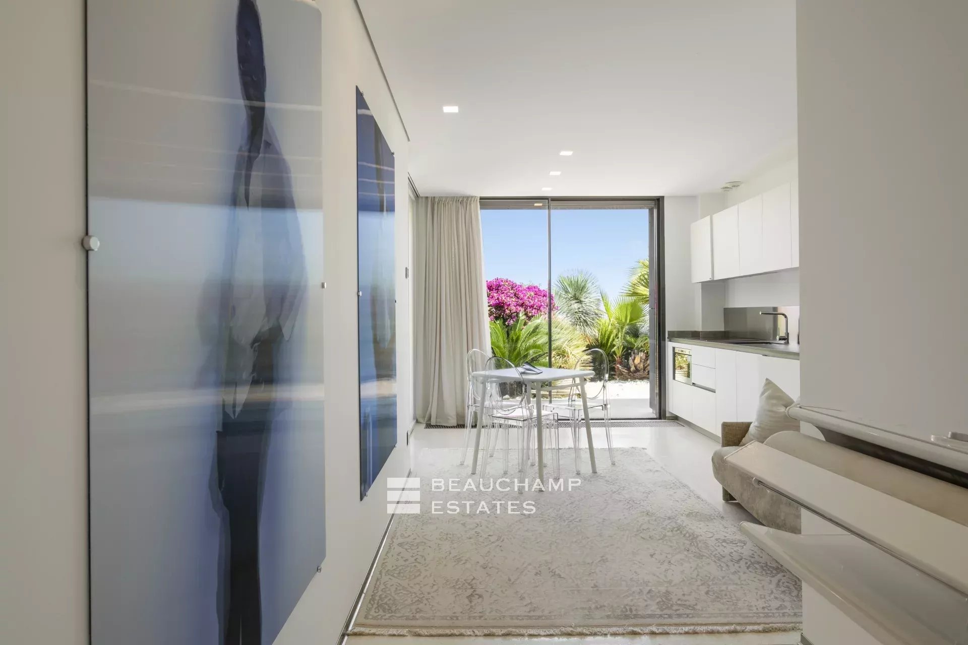 Villa on the Edge of Monaco Villa on the Edge of Monaco