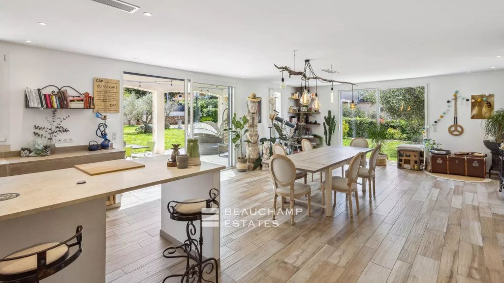 Mouans-Sartoux – villa with unobstructed views