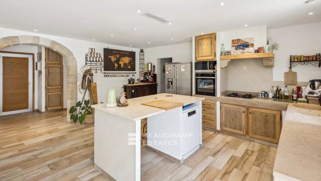 Mouans-Sartoux – villa with unobstructed views