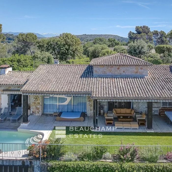 Villa provençale dans un domaine fermé – Biot
