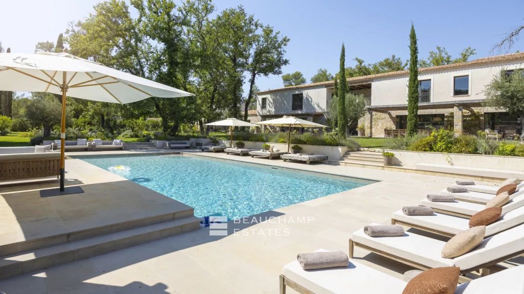 Exclusive – Gated estate with 12 bedrooms and swimming pool – Valbonne