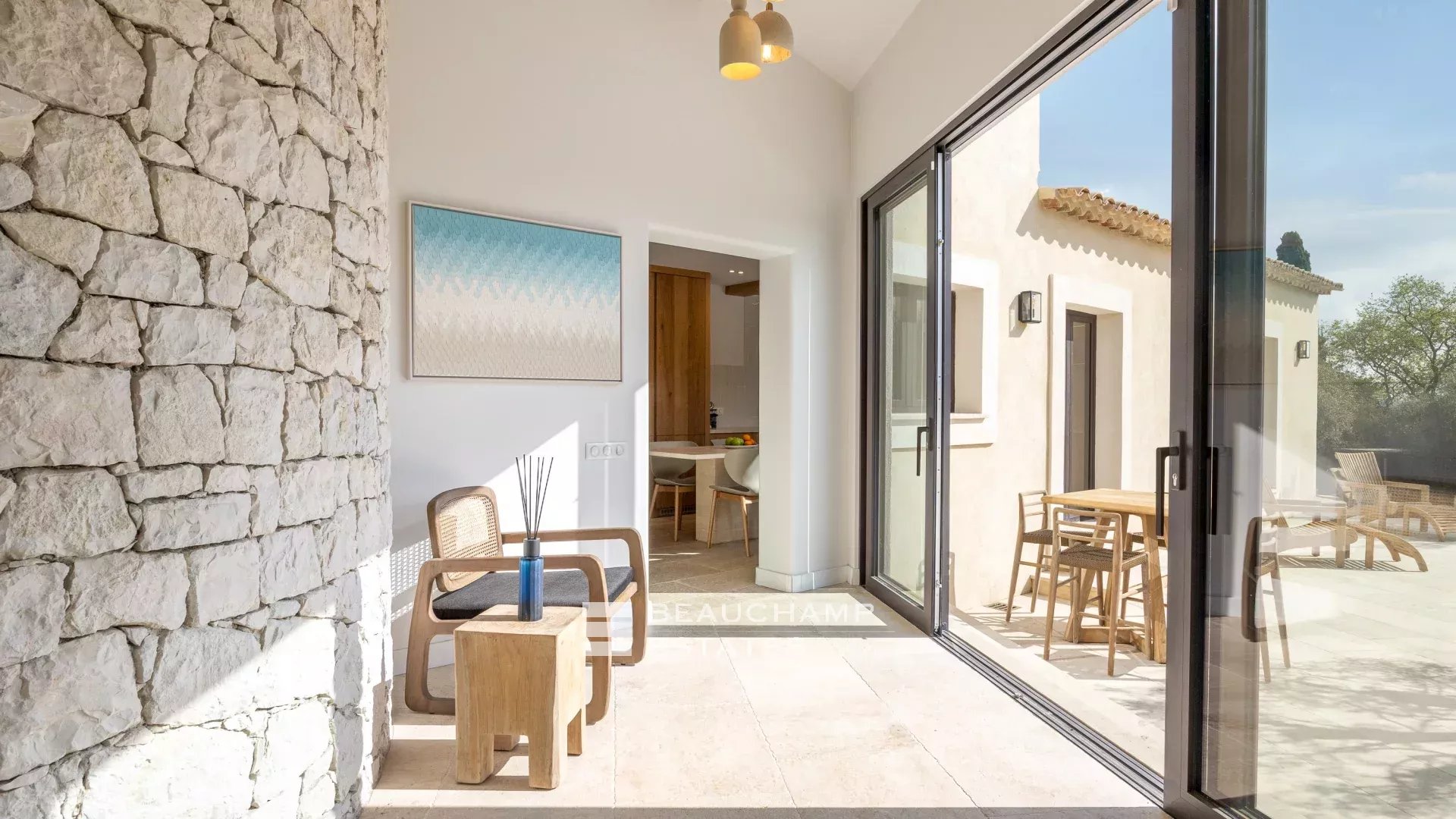 5-bedroom neo-Provencal villa in Opio 5-bedroom neo-Provencal villa in Opio