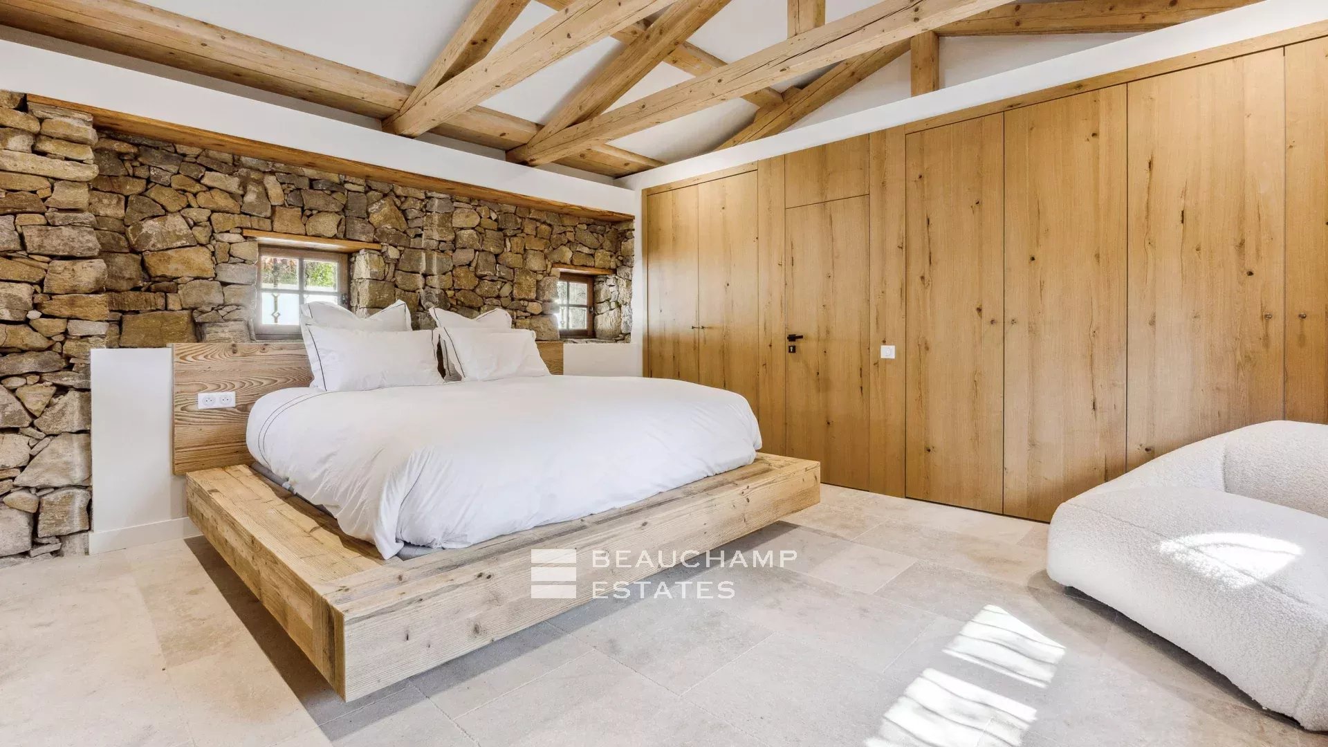 5-bedroom neo-Provencal villa in Opio 5-bedroom neo-Provencal villa in Opio