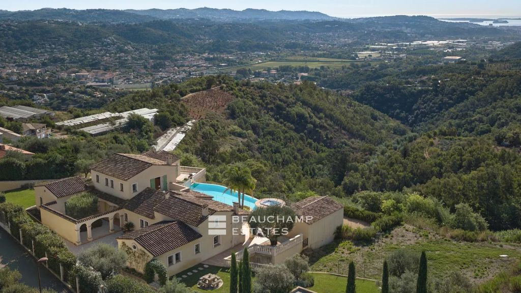 Provençal villa with panoramic view – Pégomas