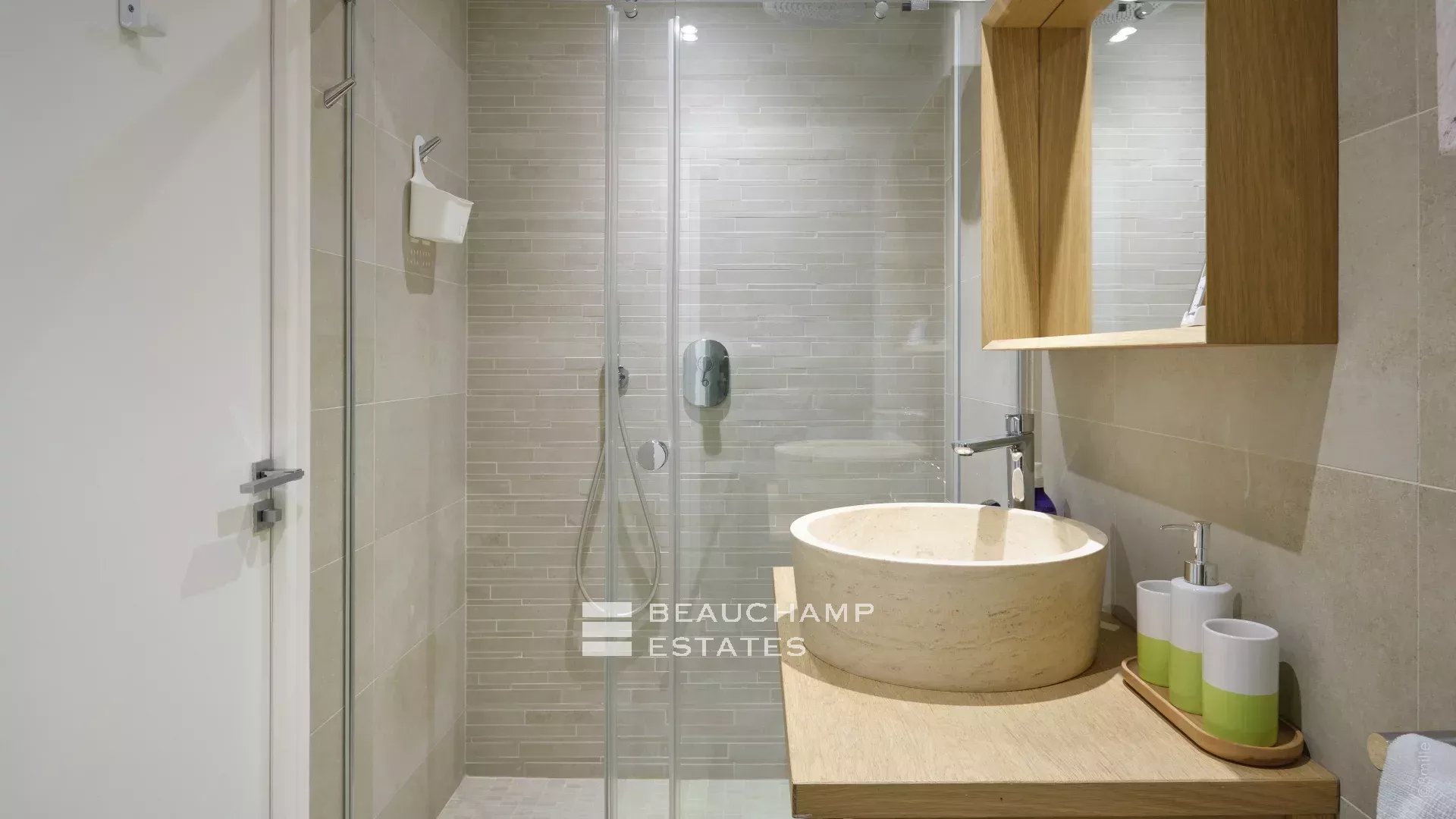 Magnifique appartement 3 chambres avec vue mer, Piscine et Tennis Magnificent 3 bedroom apartment with sea view – Swimming pool and Tennis