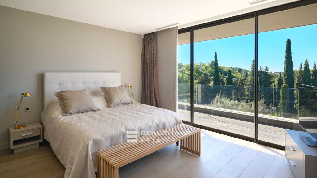 Sole agent – Contemporary Villa with Panoramic View