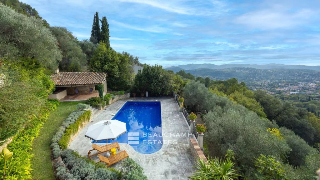 Stone bastide with sea view – Cabris