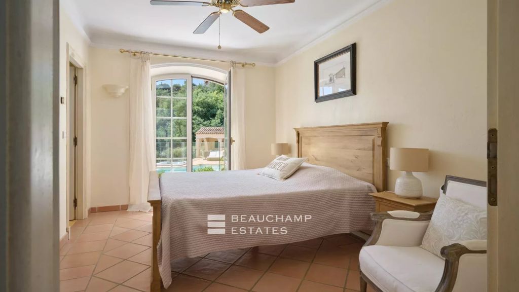 Provençal villa with panoramic view – Pégomas