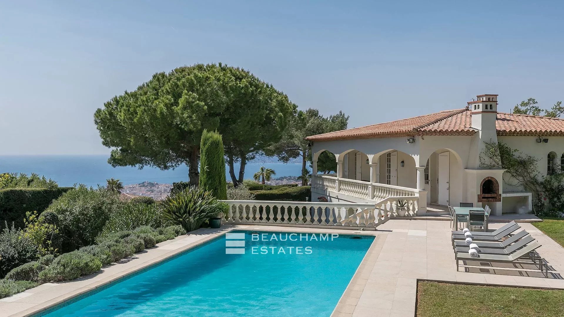 Cannes – Provençal Villa with 4 bedrooms Cannes – Provençal Villa with 4 bedrooms