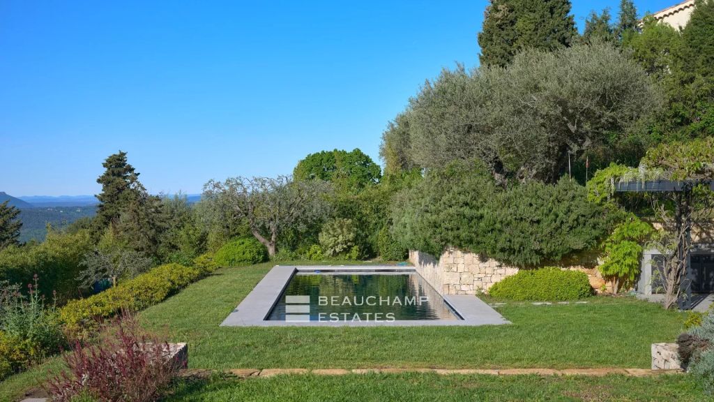 Sole agent – Contemporary Villa with Panoramic View