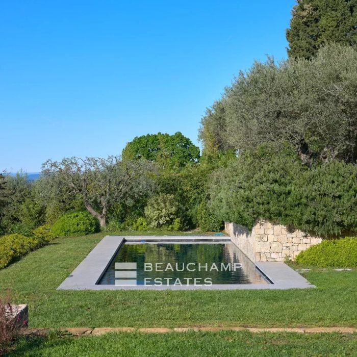 Sole agent – Contemporary Villa with Panoramic View