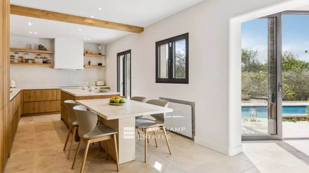 5-bedroom neo-Provencal villa in Opio