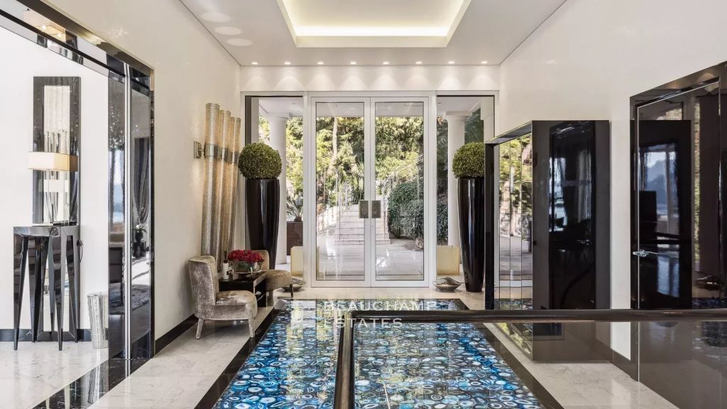 Newly redeveloped waterfront villa Cap d’Ail