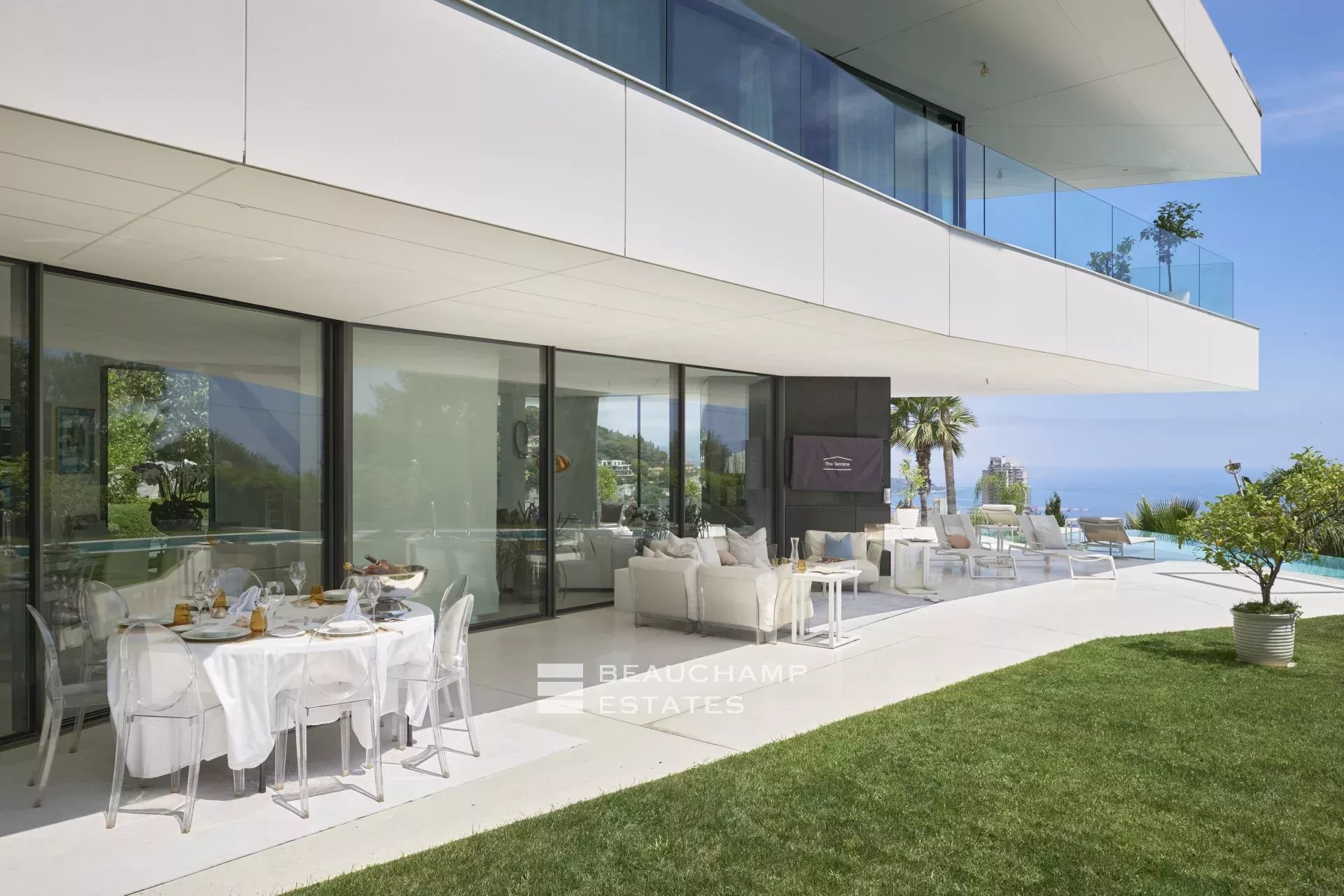 Villa on the Edge of Monaco Villa on the Edge of Monaco