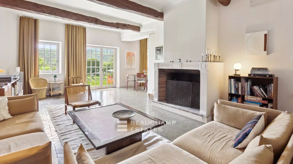 Charming property with outbuildings