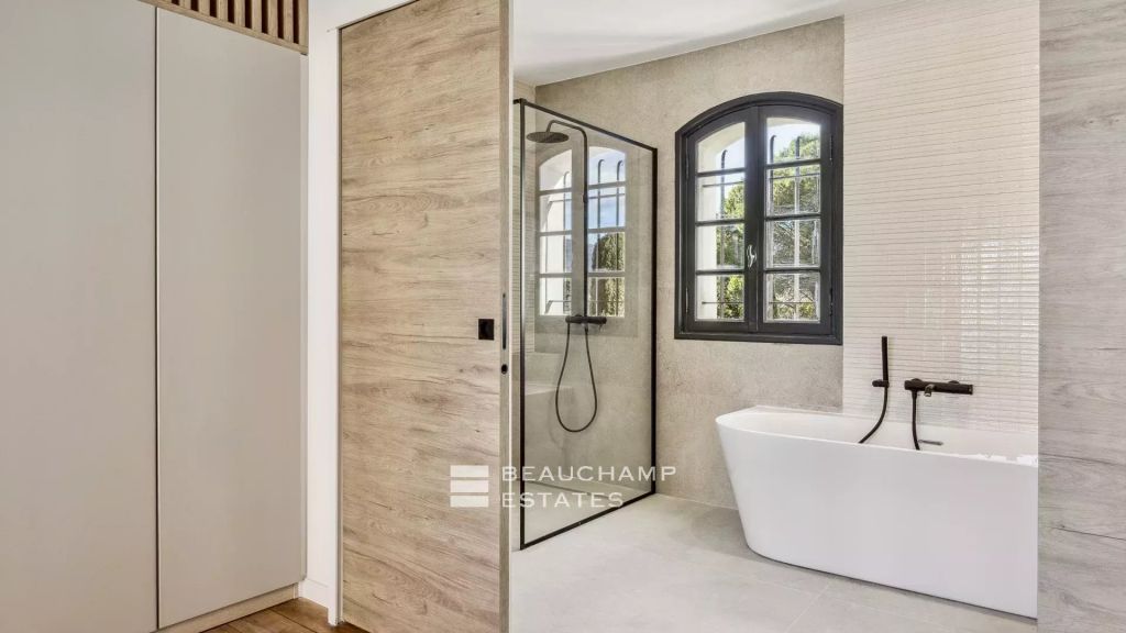 Charming Property with Swimming Pool – Mouans-Sartoux