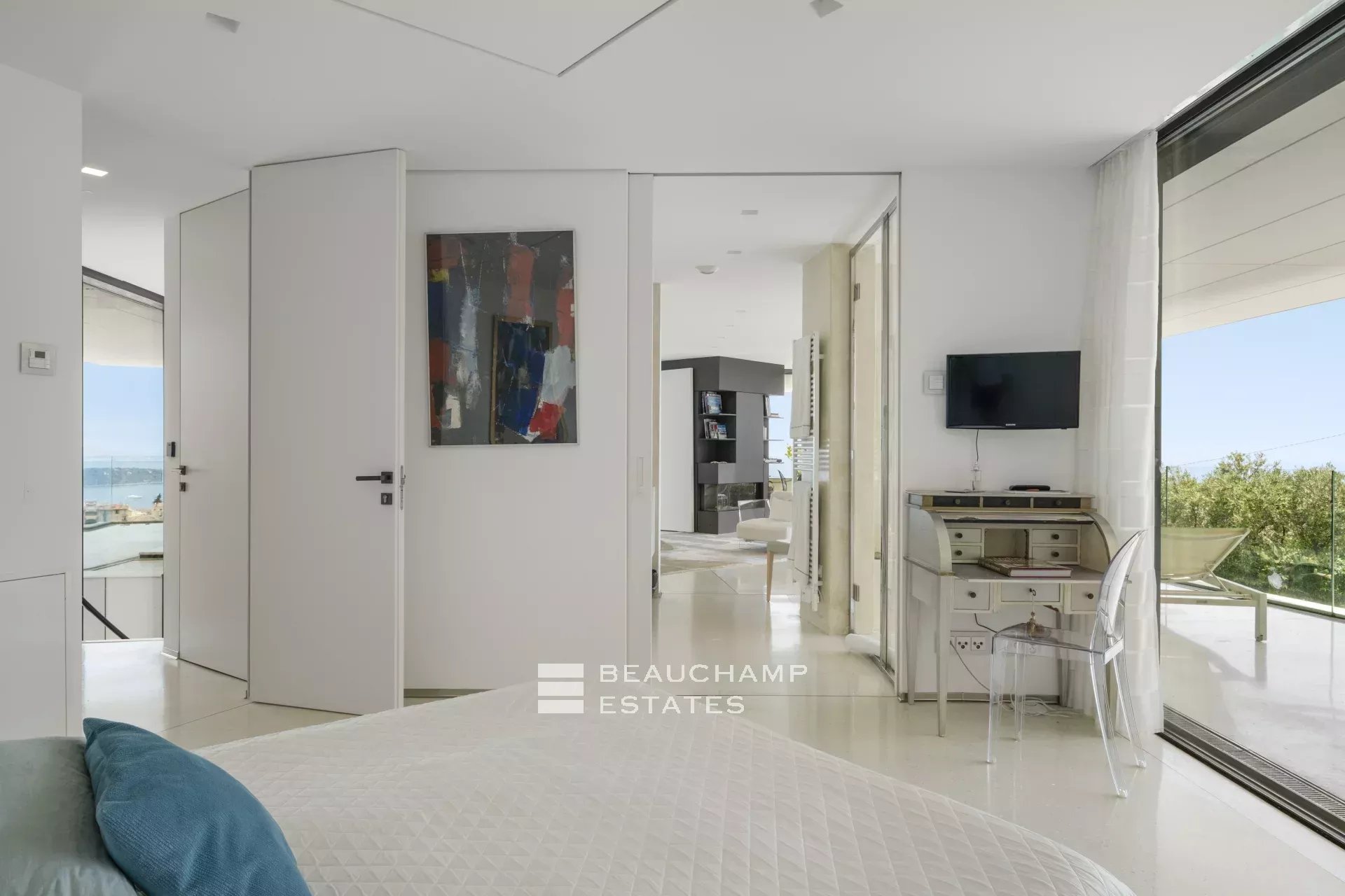 Villa on the Edge of Monaco Villa on the Edge of Monaco