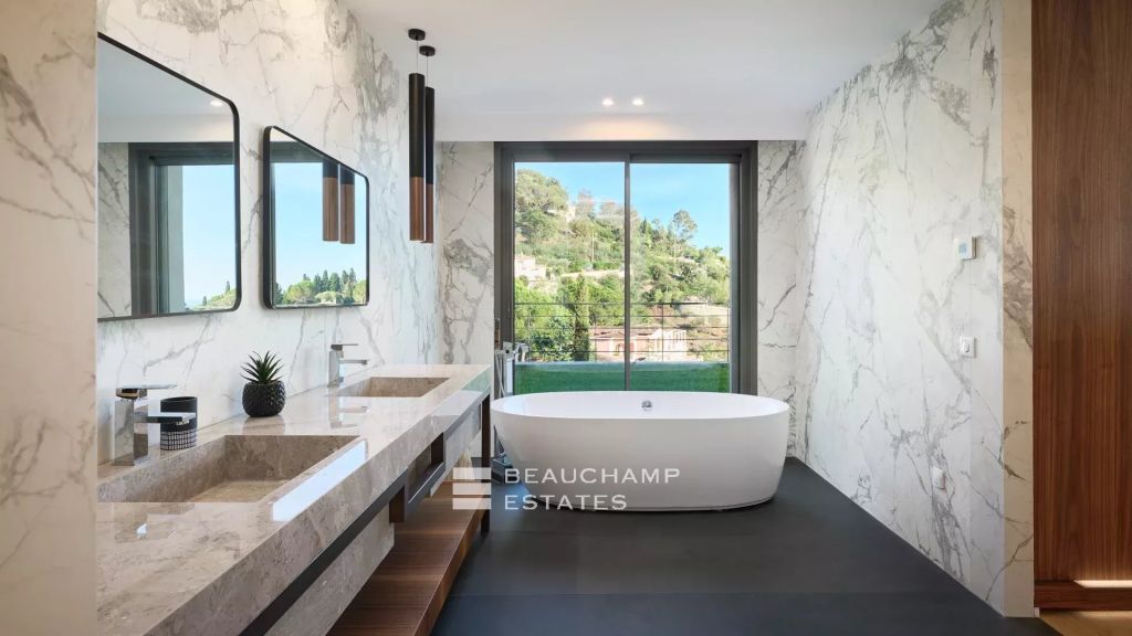 Cannes – contemporary villa with panoramic sea views