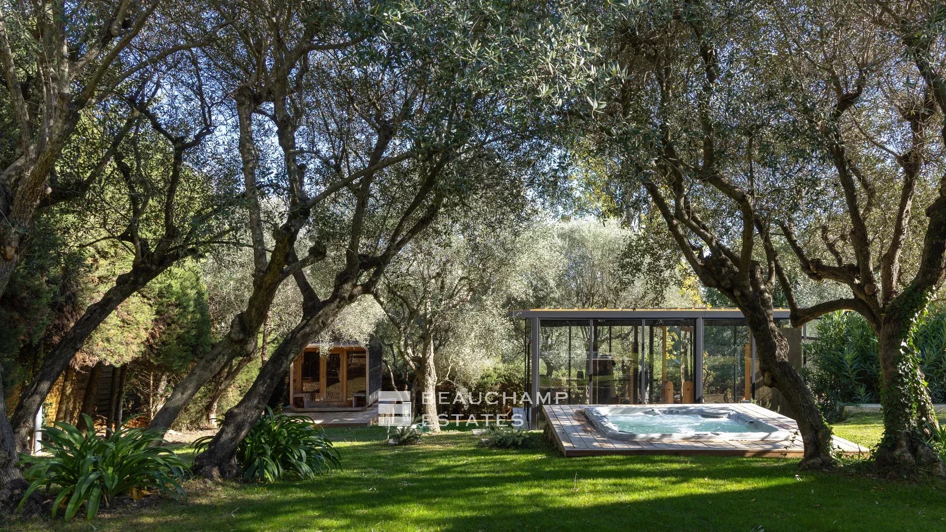 5-bedroom neo-Provencal villa in Opio 5-bedroom neo-Provencal villa in Opio