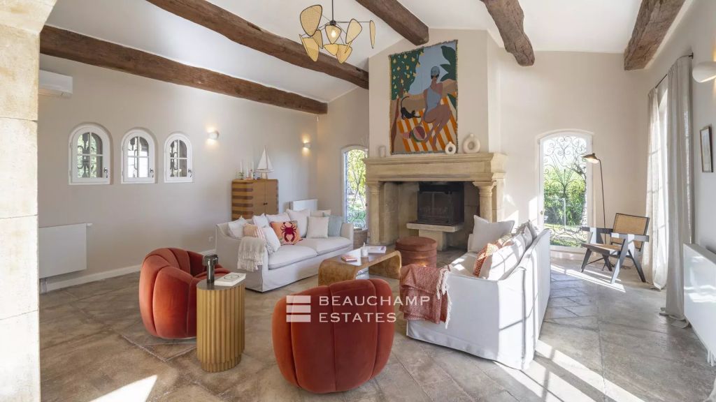 Provençal villa on the hills of Mandelieu with stunning sea view