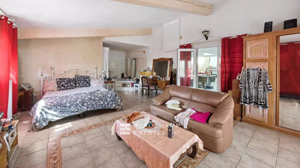 10-bedroom villa project – Grimaud