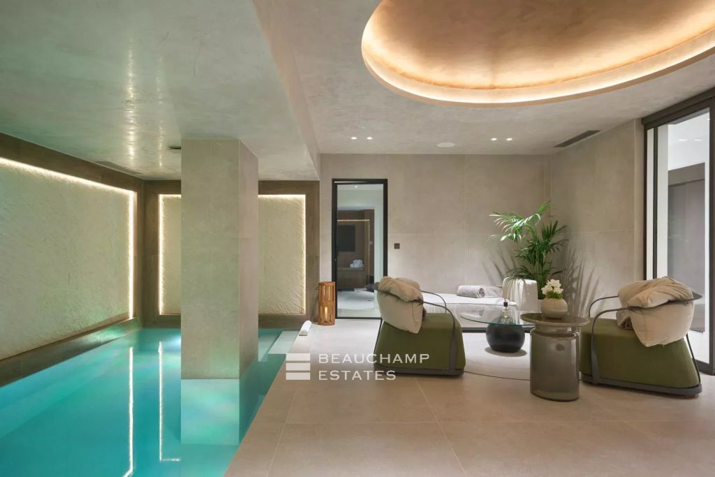 Villefranche-sur-Mer – Panoramic Sea View 5-Bedroom Villa with Pool and Spa