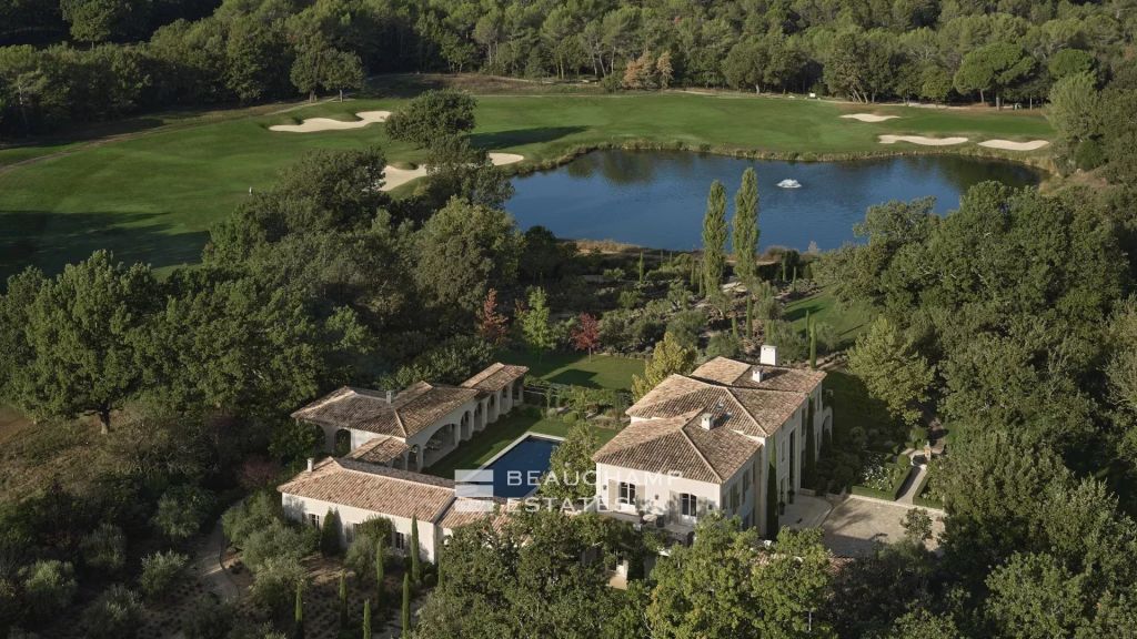 Luxury 8-Bedroom Property with Entertainment Room, Cinema, Wine Cellar, Spa, and Golf View in the Heart of the Exclusive Terre Blanche Estate