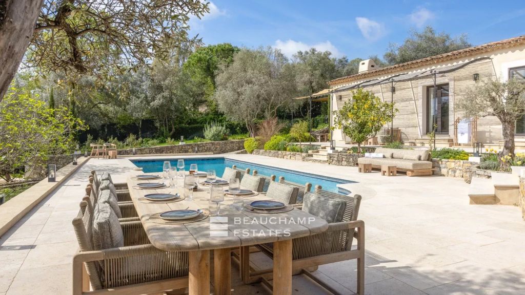 5-bedroom neo-Provencal villa in Opio