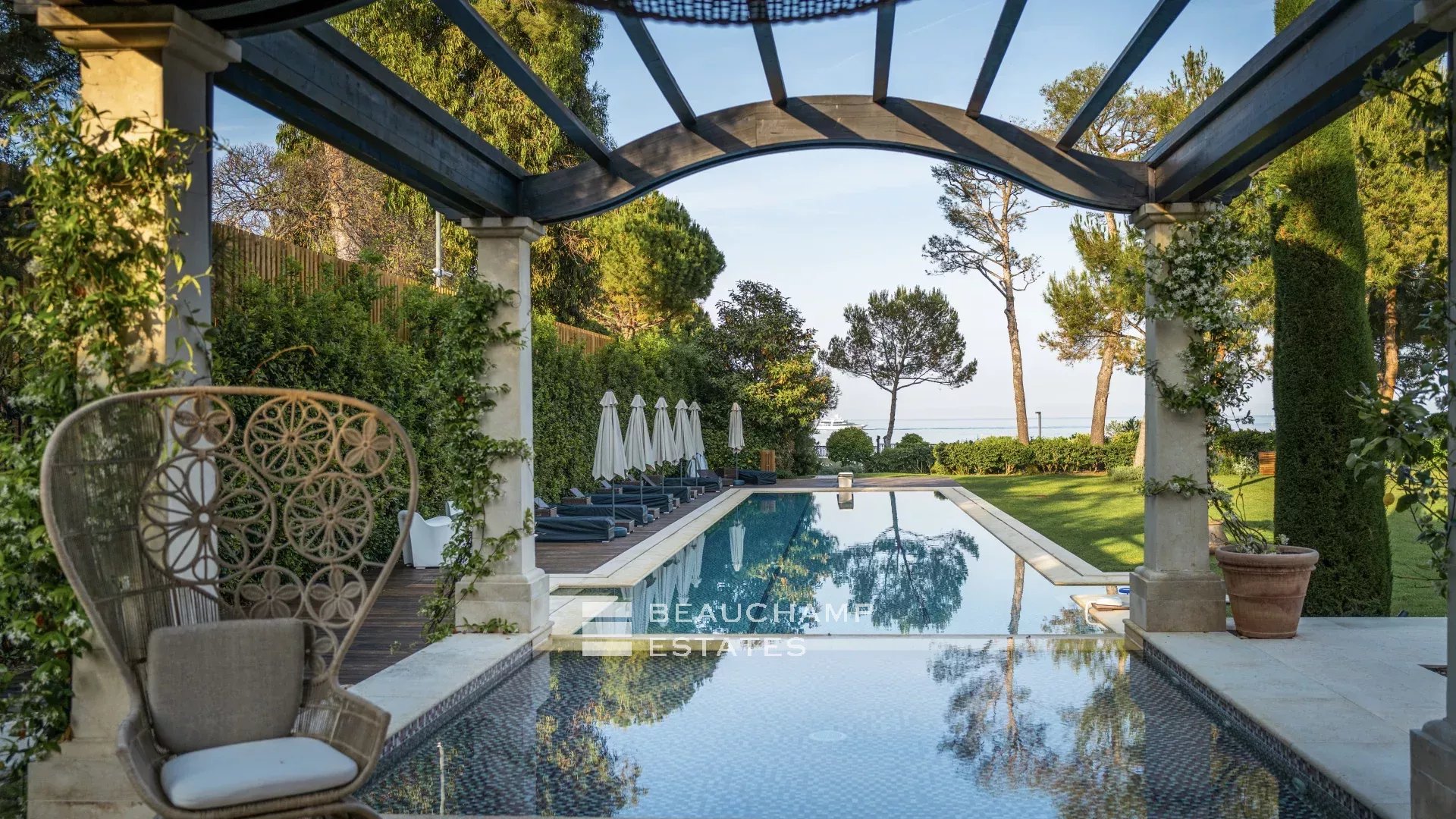Exceptional waterfront property in Saint Jean Cap Ferrat Exceptional waterfront property in Saint Jean Cap Ferrat