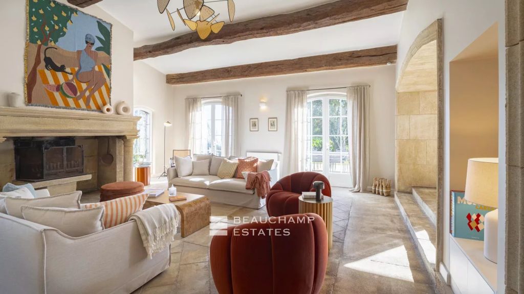 Provençal villa on the hills of Mandelieu with stunning sea view