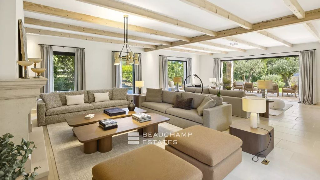 Exclusive – Gated estate with 12 bedrooms and swimming pool – Valbonne