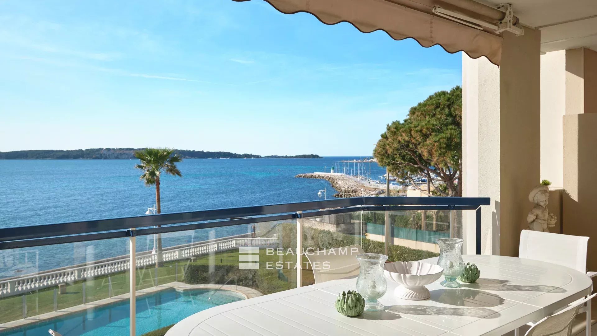 Bourgeois apartment – terrace with sea view Bourgeois apartment – terrace with sea view