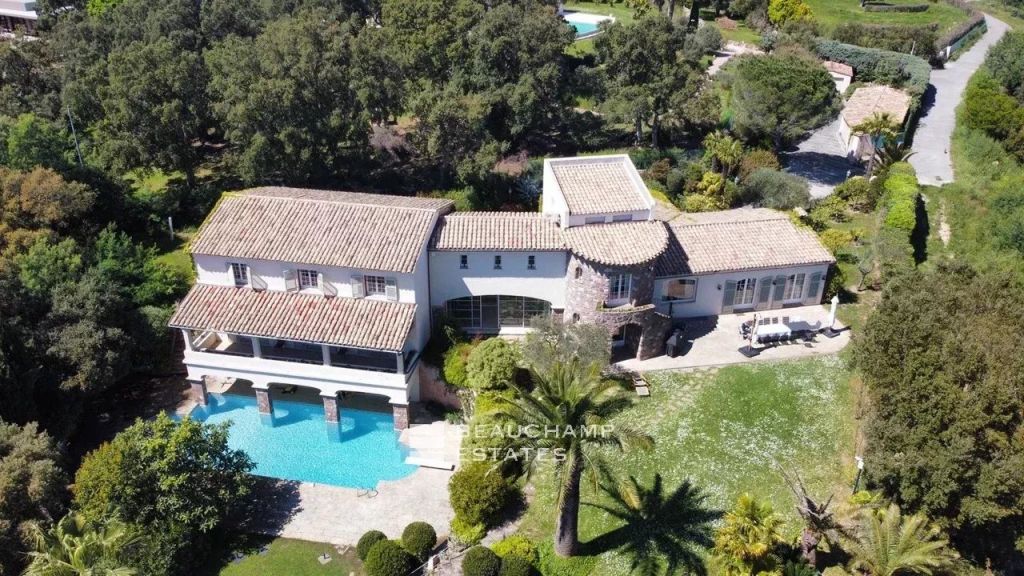 Provençal villa on the hills of Mandelieu with stunning sea view