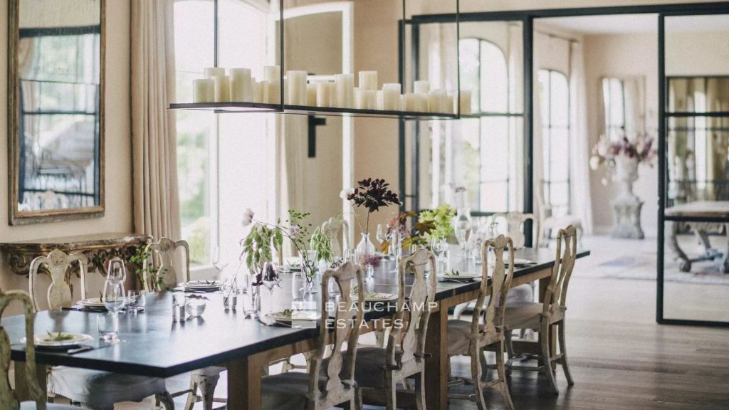 Luxury 8-Bedroom Property with Entertainment Room, Cinema, Wine Cellar, Spa, and Golf View in the Heart of the Exclusive Terre Blanche Estate