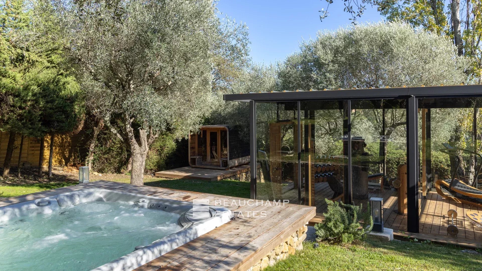 5-bedroom neo-Provencal villa in Opio 5-bedroom neo-Provencal villa in Opio