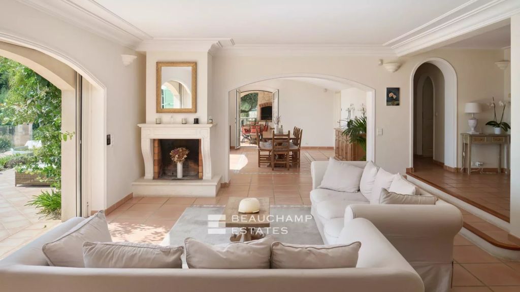 Provençal villa with panoramic view – Pégomas