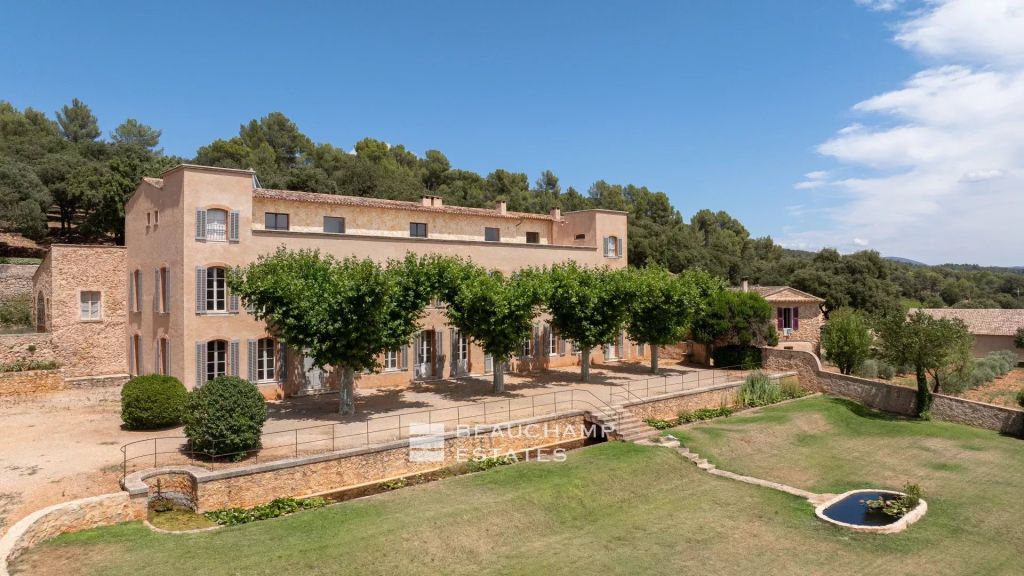 Château with vineyard estate