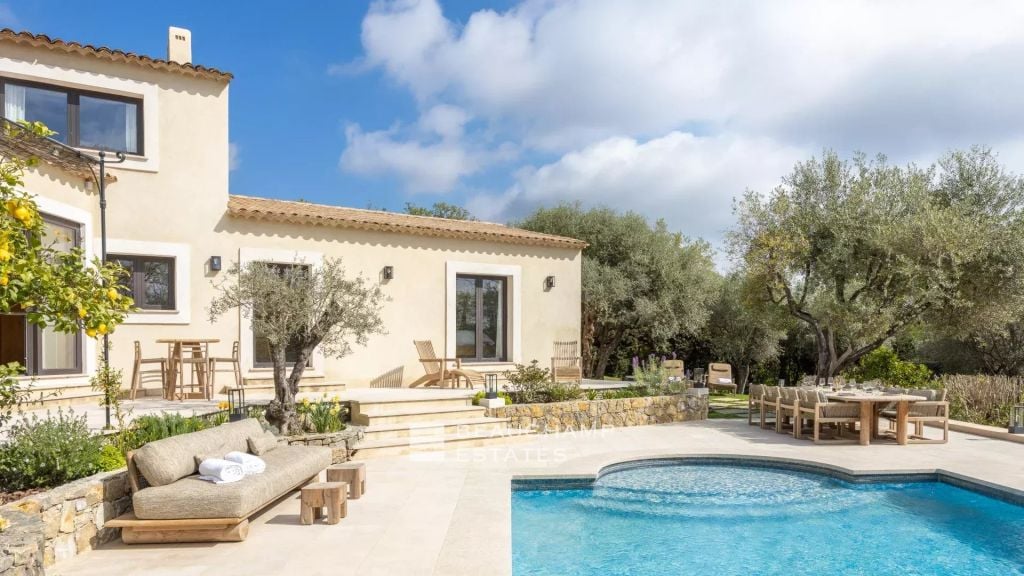 5-bedroom neo-Provencal villa in Opio