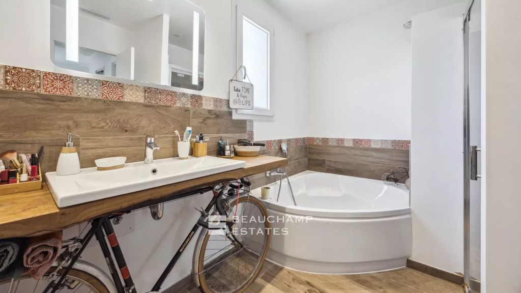 Mouans-Sartoux – villa with unobstructed views