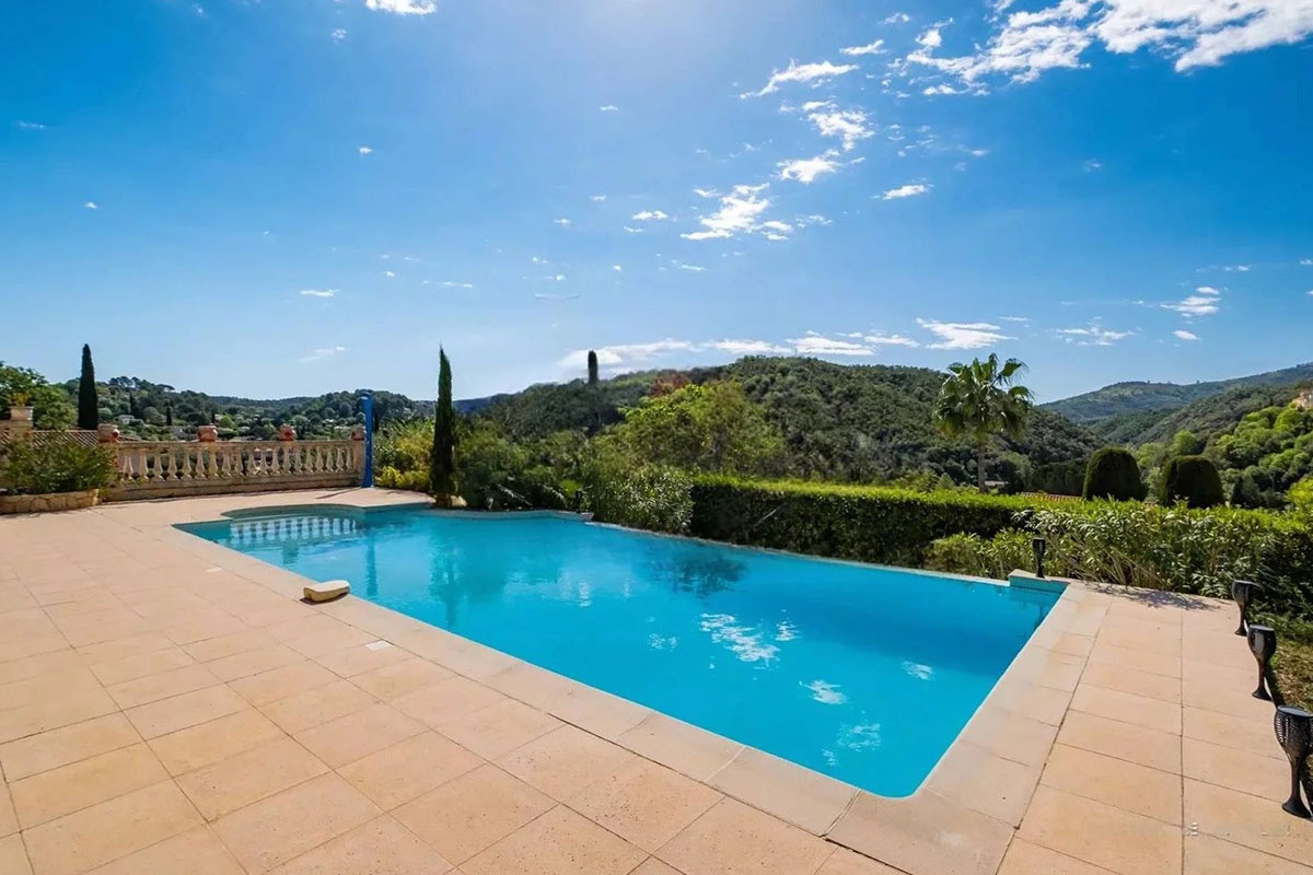 Luxury property for sale in Auribeau-sur-Siagne | Beauchamp Estates