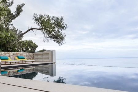 Luxury property for sale in Beausoleil | Beauchamp Estates