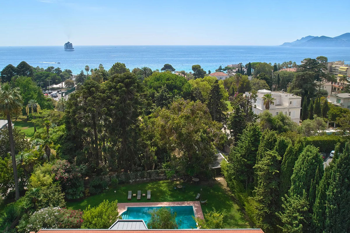 Luxury property for sale Cannes Croix des Gardes | Beauchamp Luxury property for sale Cannes Croix des Gardes | Beauchamp