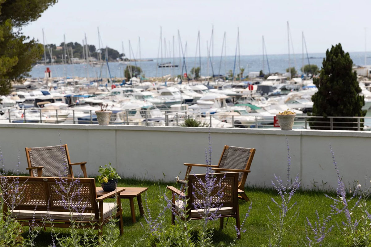 Luxury property for sale in Cap d'Antibes area | Beauchamp Estates Luxury property for sale in Cap d'Antibes area | Beauchamp Estates