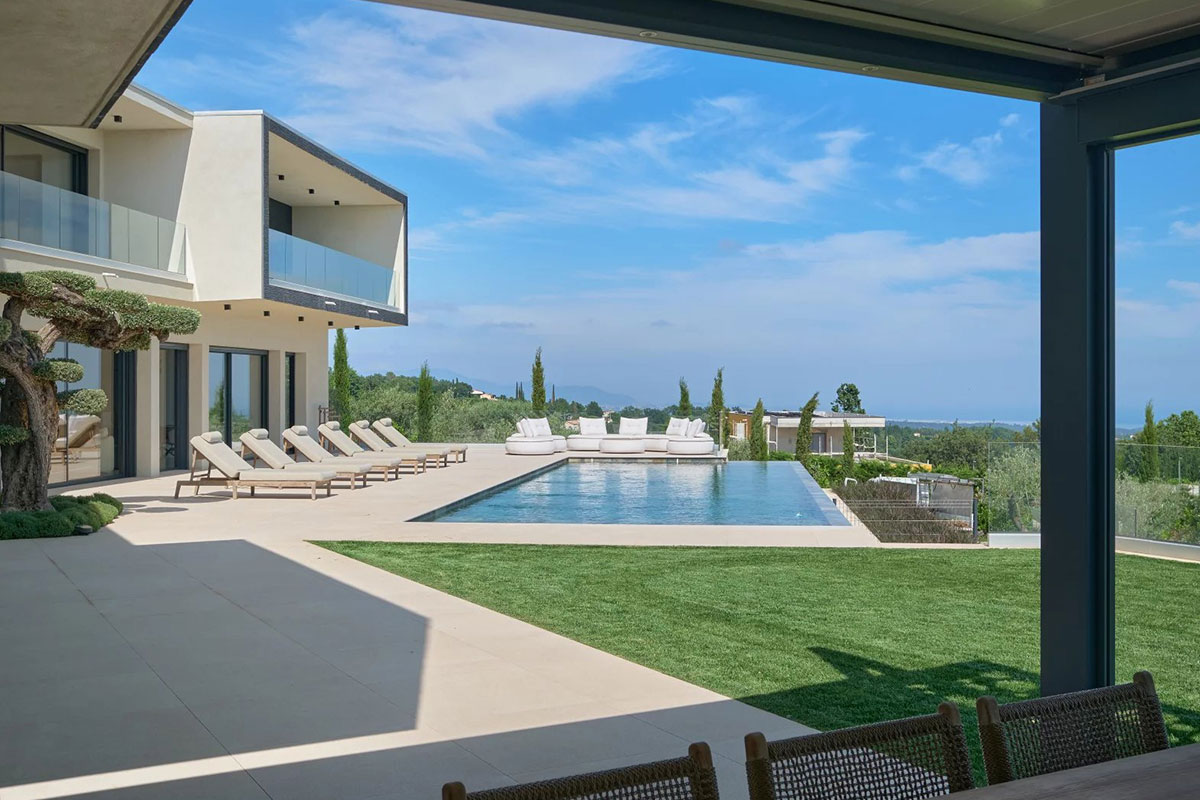 Luxury property for sale in Chateauneuf-de-Grasse | Beauchamp Luxury property for sale in Chateauneuf-de-Grasse | Beauchamp