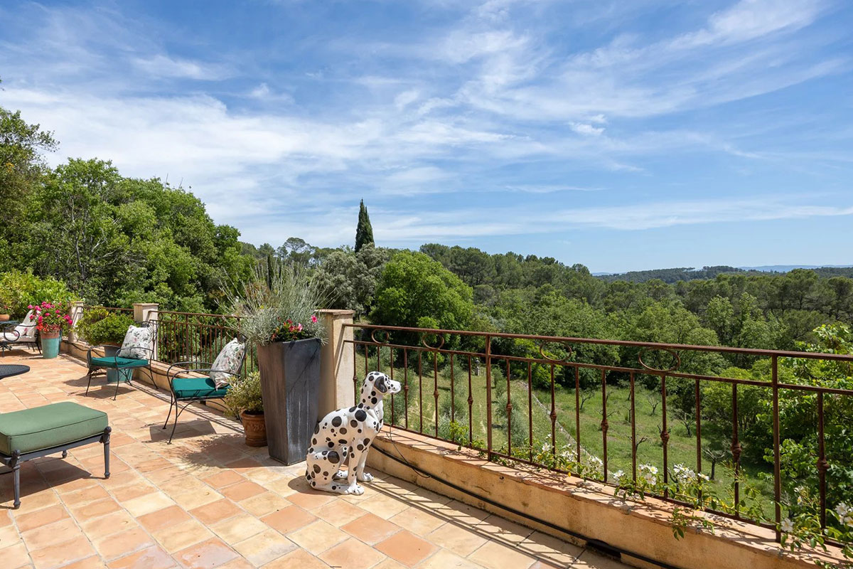 Luxury property for sale in Lorgues | Beauchamp Estates