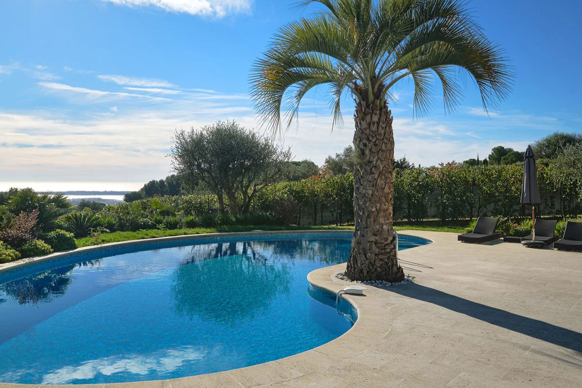 Luxury property for sale in Mougins | Beauchamp Luxury property for sale in Mougins | Beauchamp