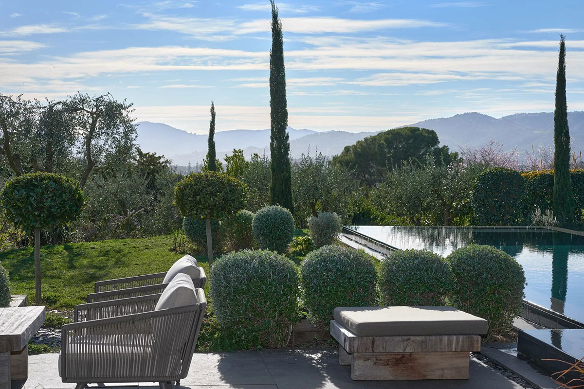 Luxury property for sale in Mougins and surrounding villages | Beauchamp Luxury property for sale in Mougins and surrounding villages | Beauchamp