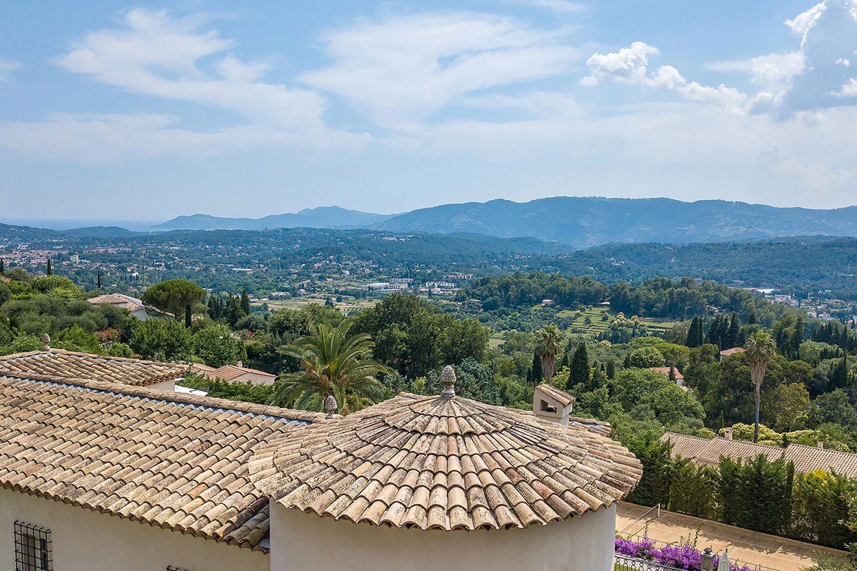 Luxury property for sale in Plascassier | Beauchamp Estates