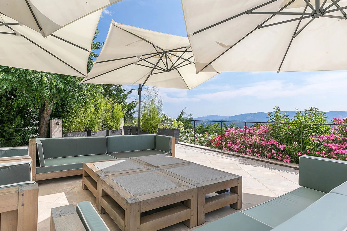 Luxury property for sale in Plascassier | Beauchamp Estates