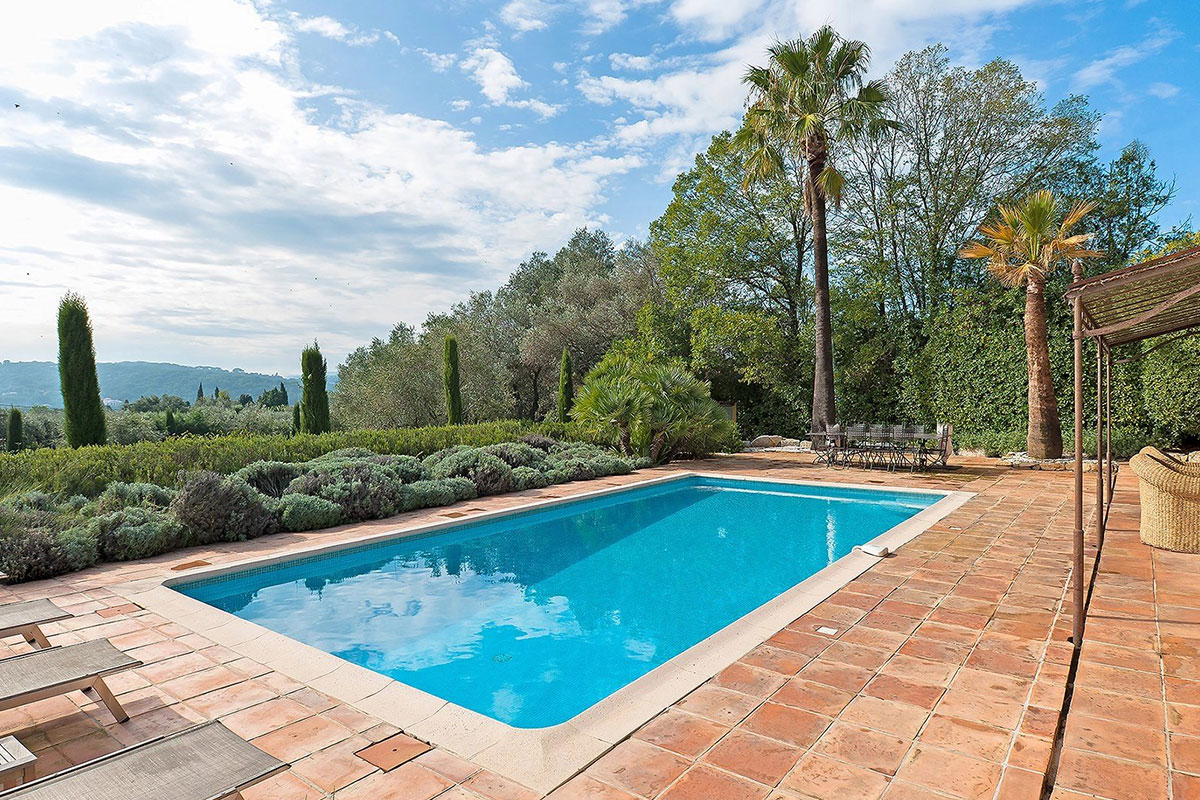 Luxury property for sale in Saint Tropez and surrounding | Beauchamp Estates Luxury property for sale in Saint Tropez and surrounding | Beauchamp Estates